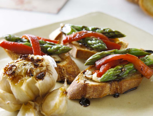 Roasted Red Pepper and Asparagus Crostini