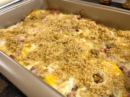 Baked Eggs with Garlic Bread Crumbs